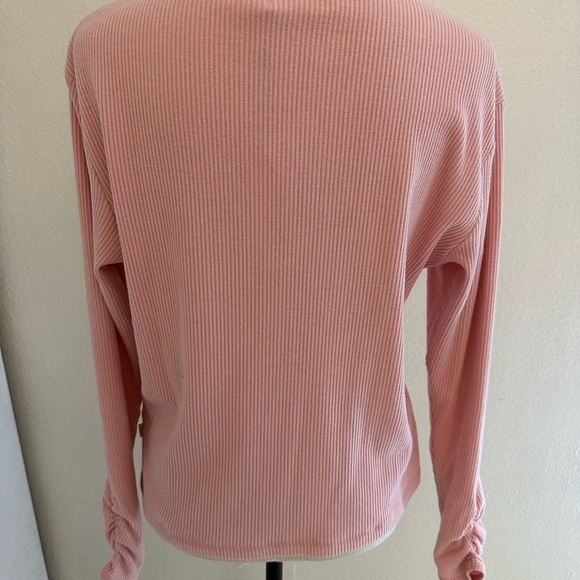 UGG Maxwell Henley - Picture 3 of 11